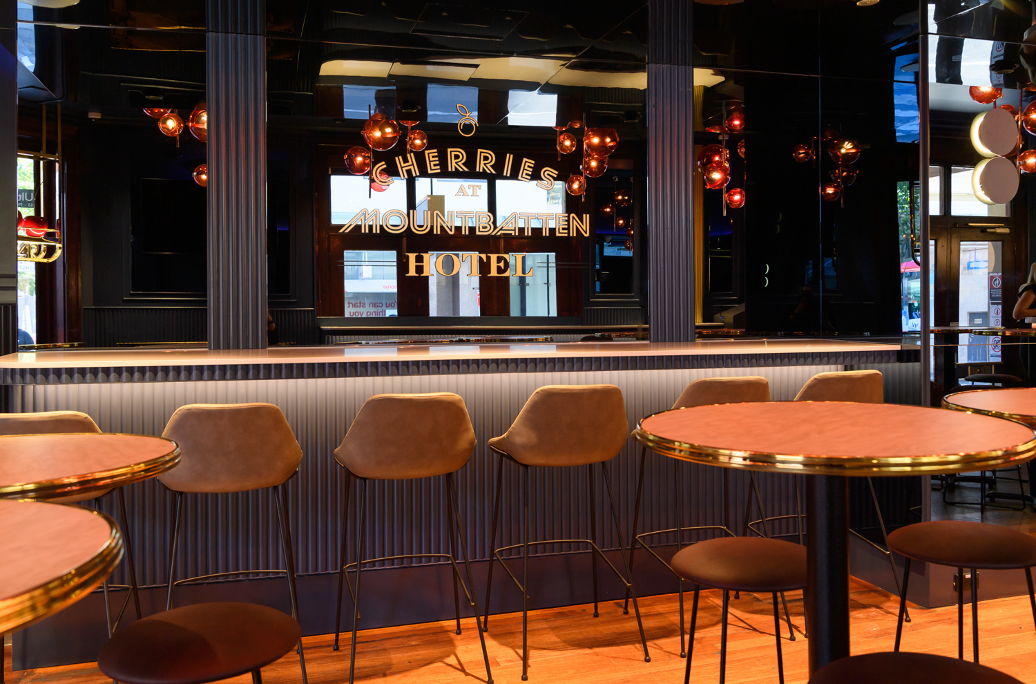 Mountbatten Hotel in Haymarket - photo 3