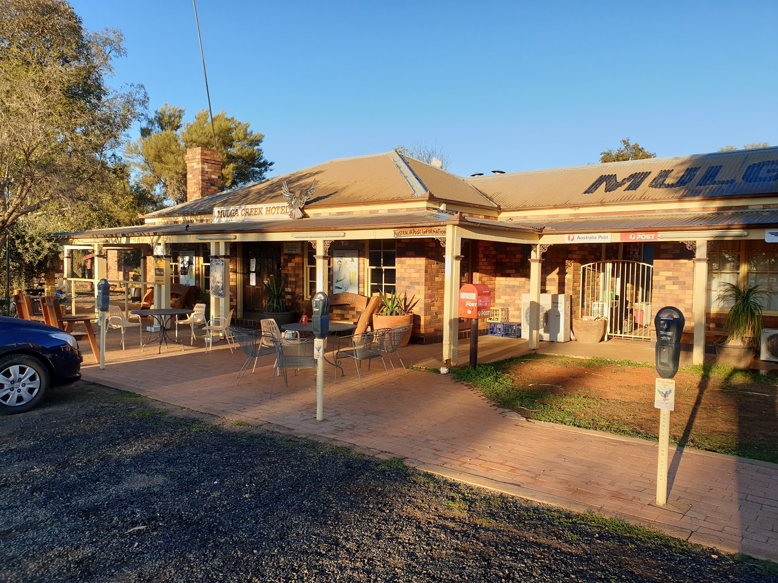 Mulga Creek Hotel in Byrock - photo 1