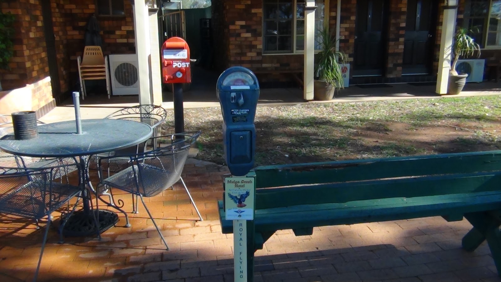 Mulga Creek Hotel in Byrock - photo 8
