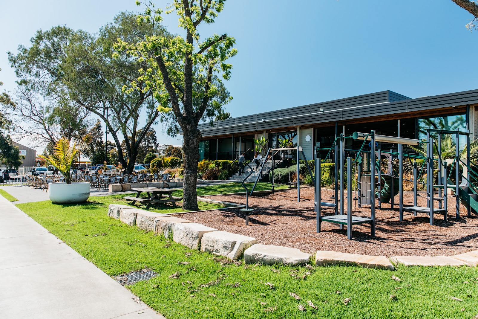 Narellan Hotel in Narellan - photo 1