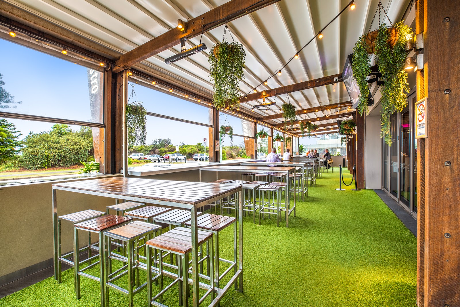 Narrabeen Sands Hotel in Narrabeen - photo 2