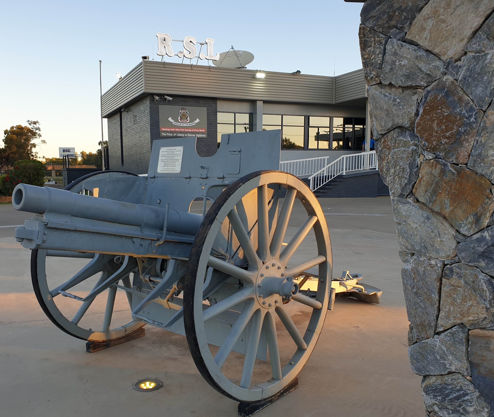 Narrabri RSL Memorial & Citizens Club Limited in Narrabri - photo 4