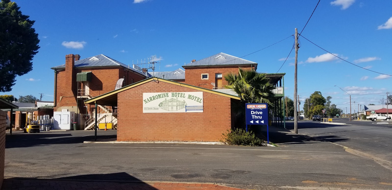 Narromine Hotel in Narromine - photo 1