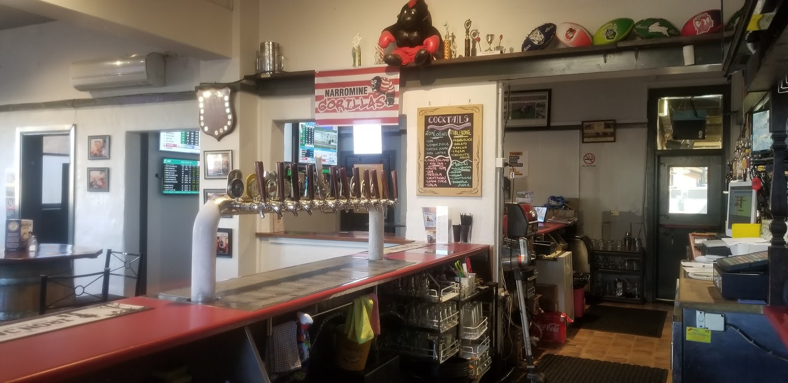 Narromine Hotel in Narromine - photo 2