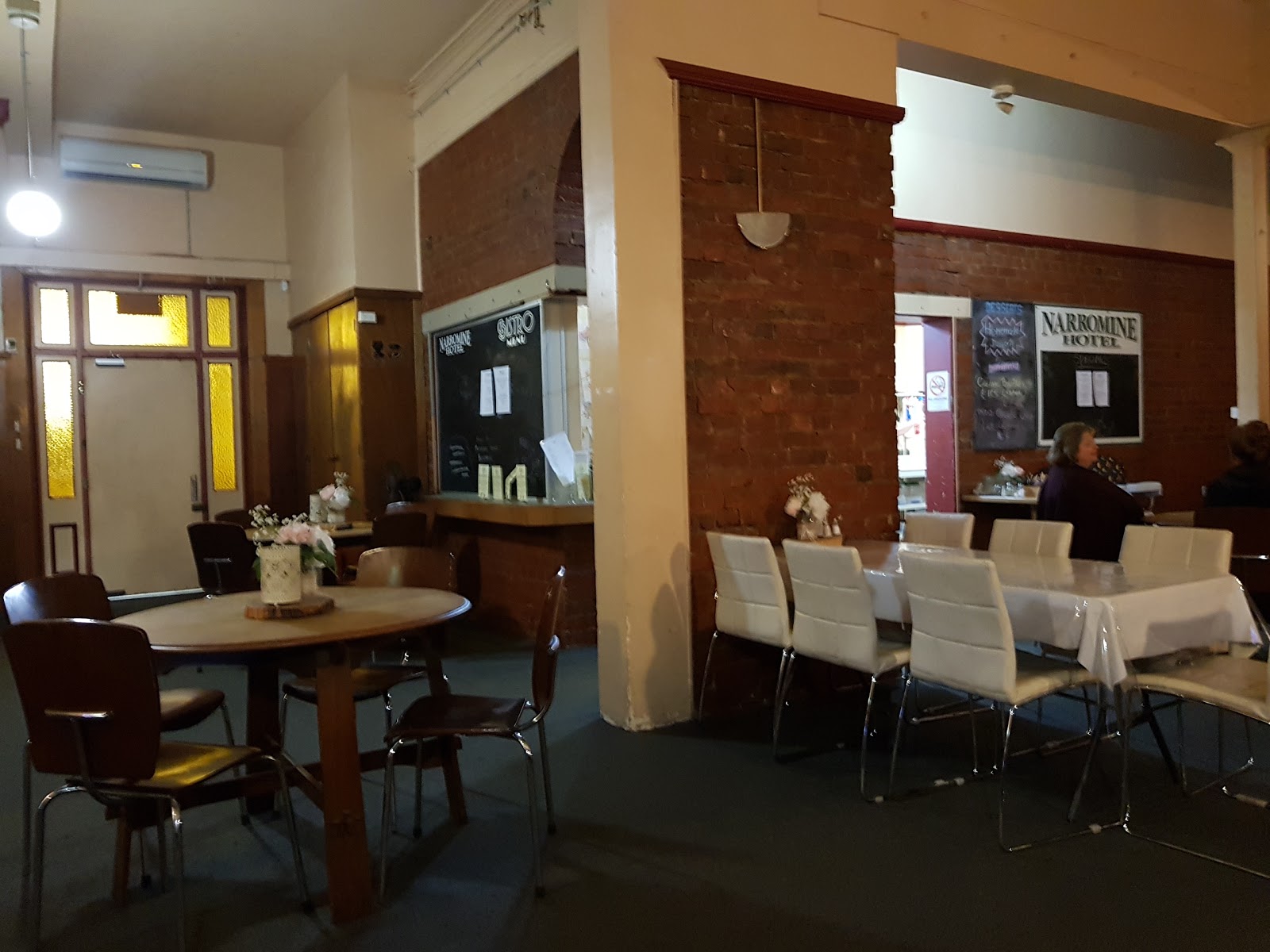 Narromine Hotel in Narromine - photo 4