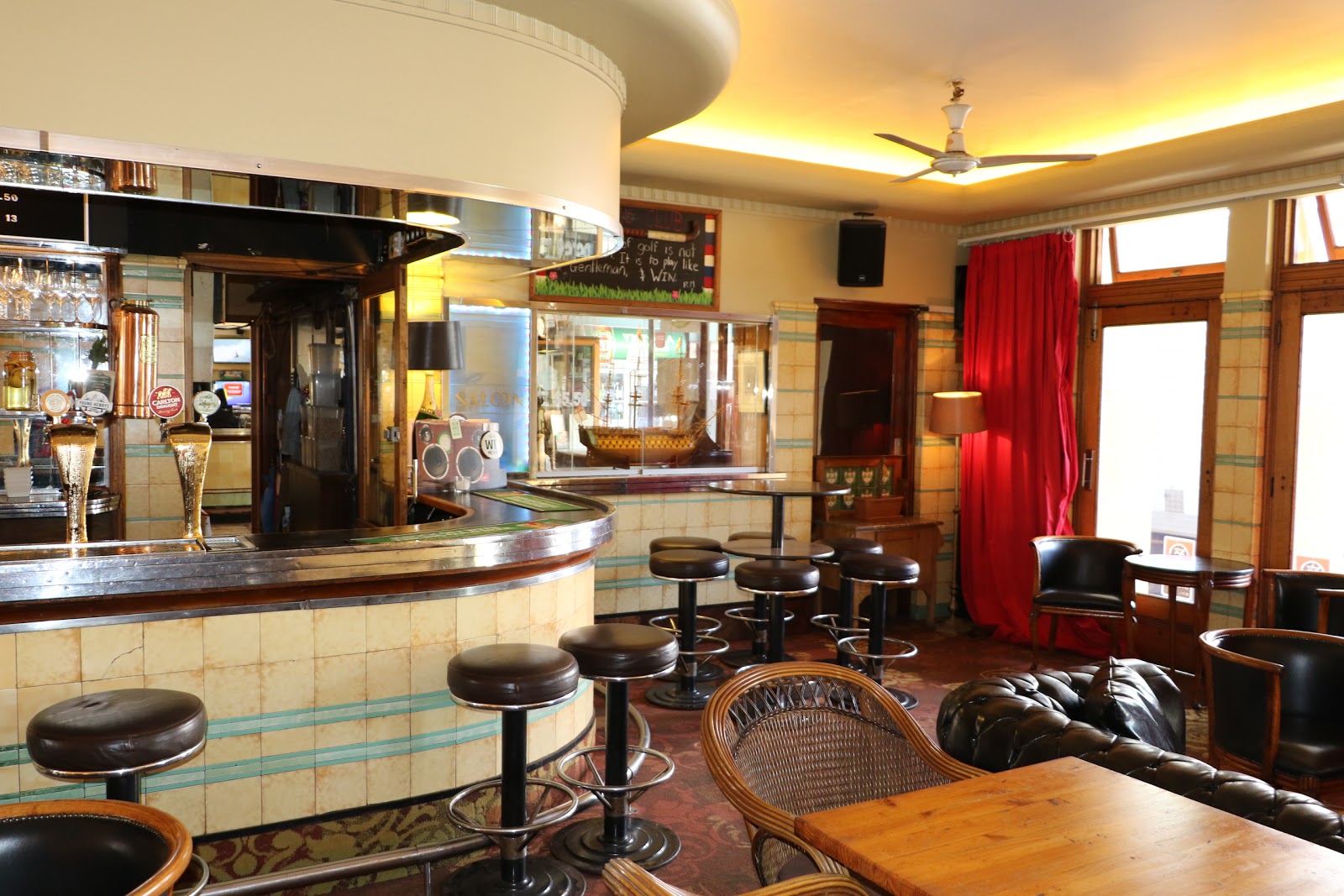Nelson Hotel in Bondi Junction - photo 2