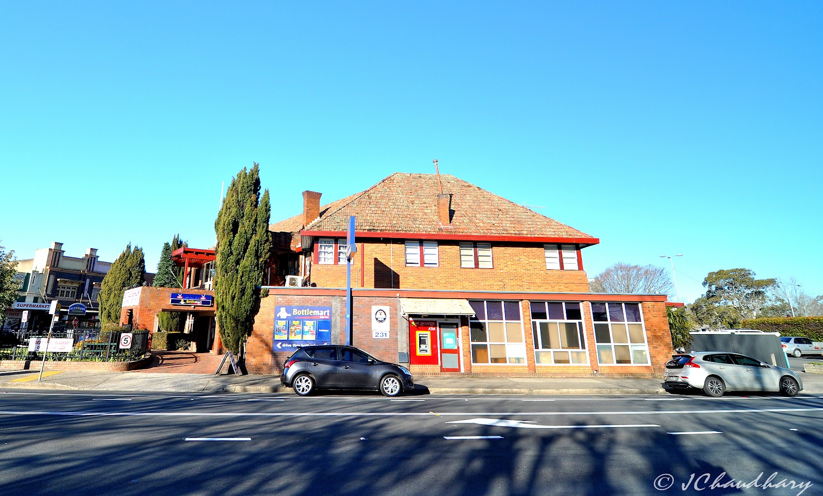 New Ivanhoe Hotel in Blackheath - photo 1