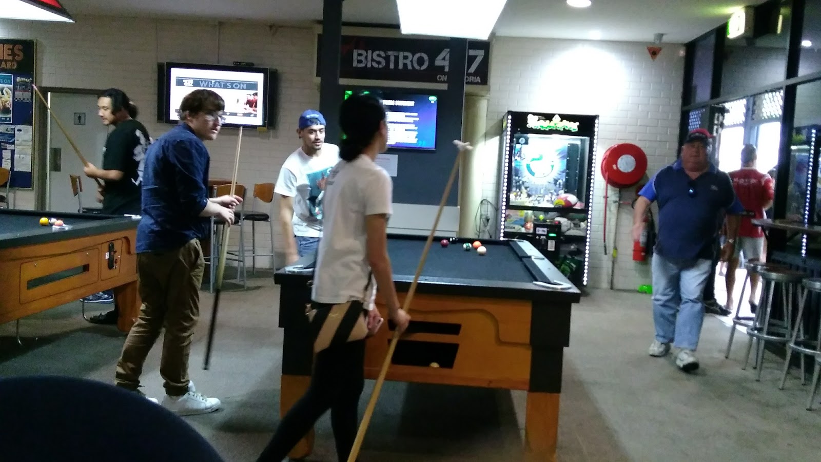 New Victoria Tavern in Wetherill Park - photo 5