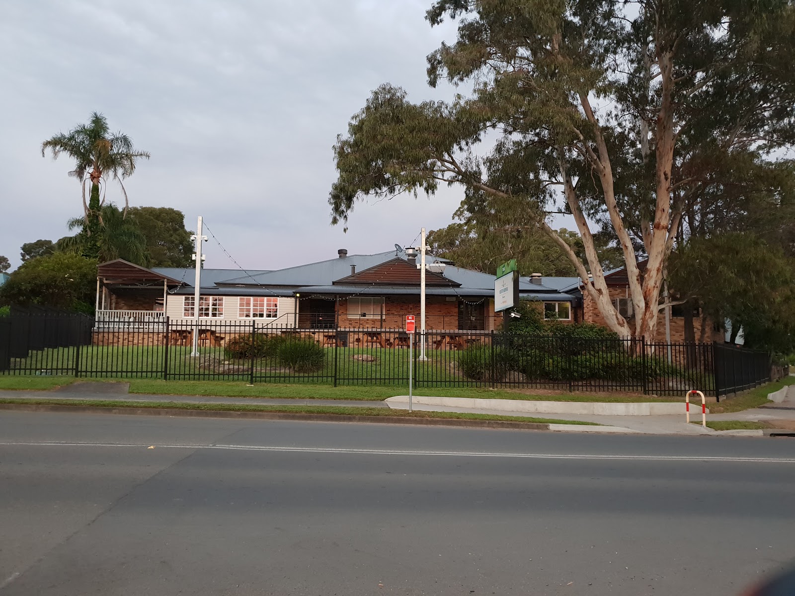 North Nowra Tavern in North Nowra - photo 1