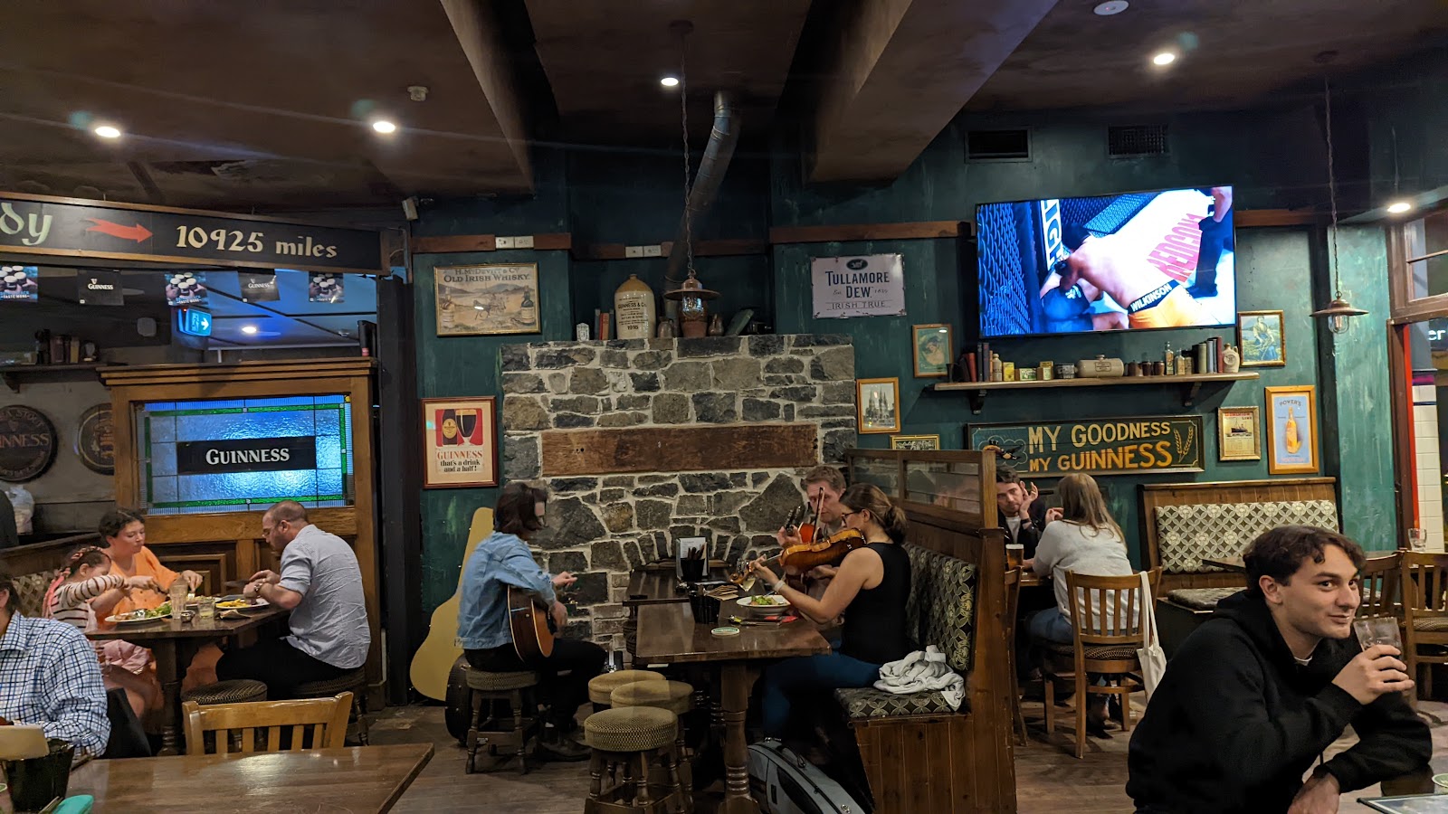 Nortons on Norton in Leichhardt - photo 3