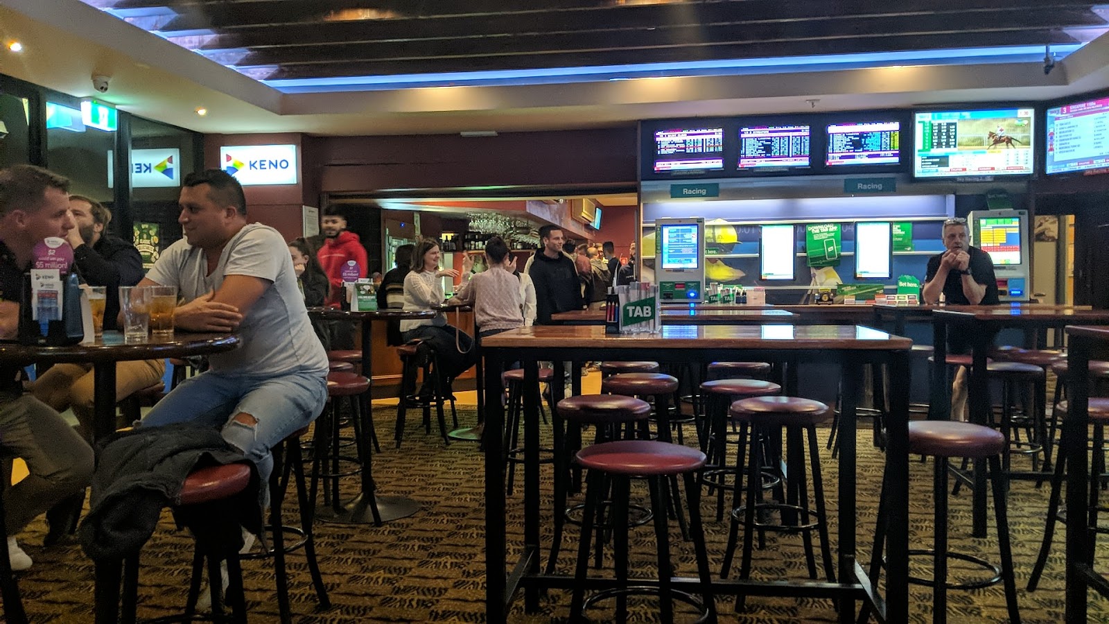Oatley Hotel in Oatley - photo 5