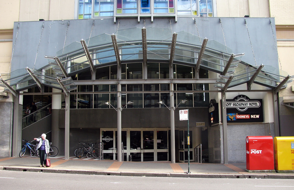 Off Broadway Hotel in Glebe - photo 1