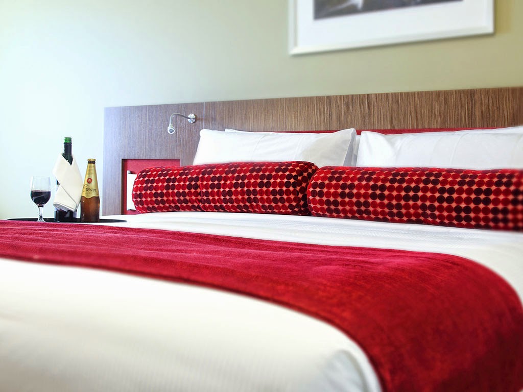 Oran Park Hotel in Oran Park - photo 4