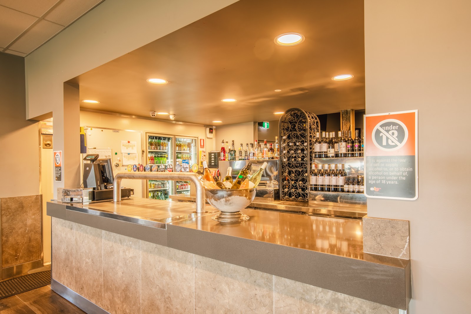 Orange Waratah Sports Club Ltd in Orange - photo 1
