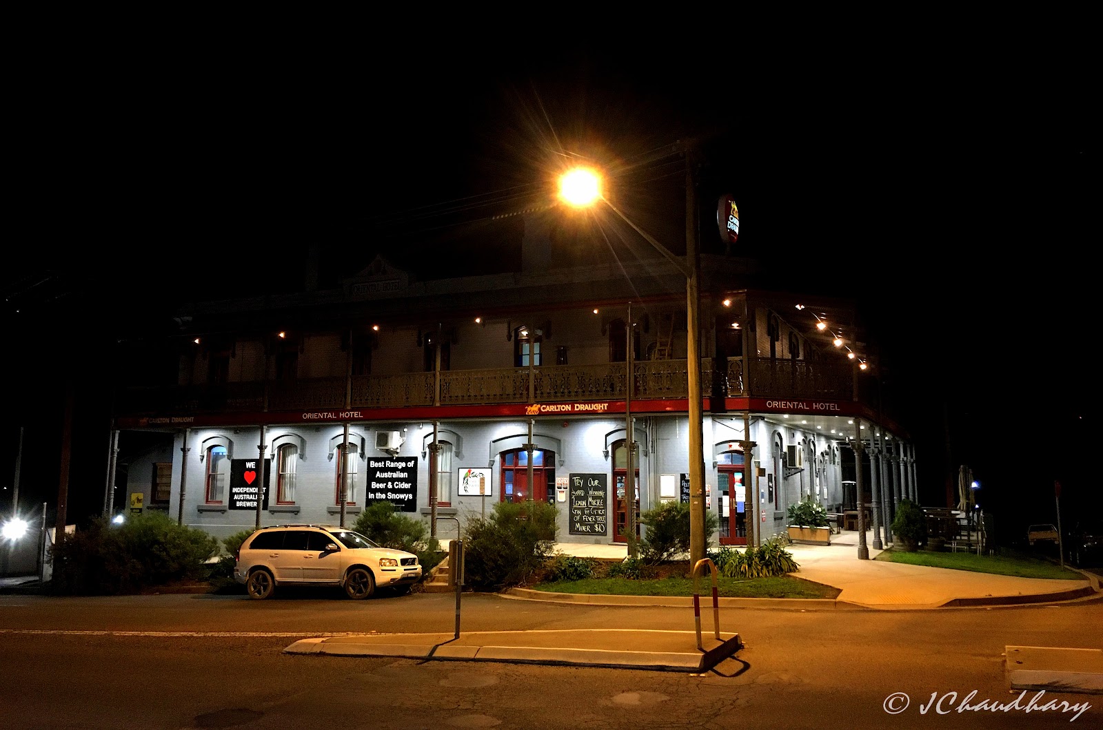 Oriental Hotel in Springwood - photo 1
