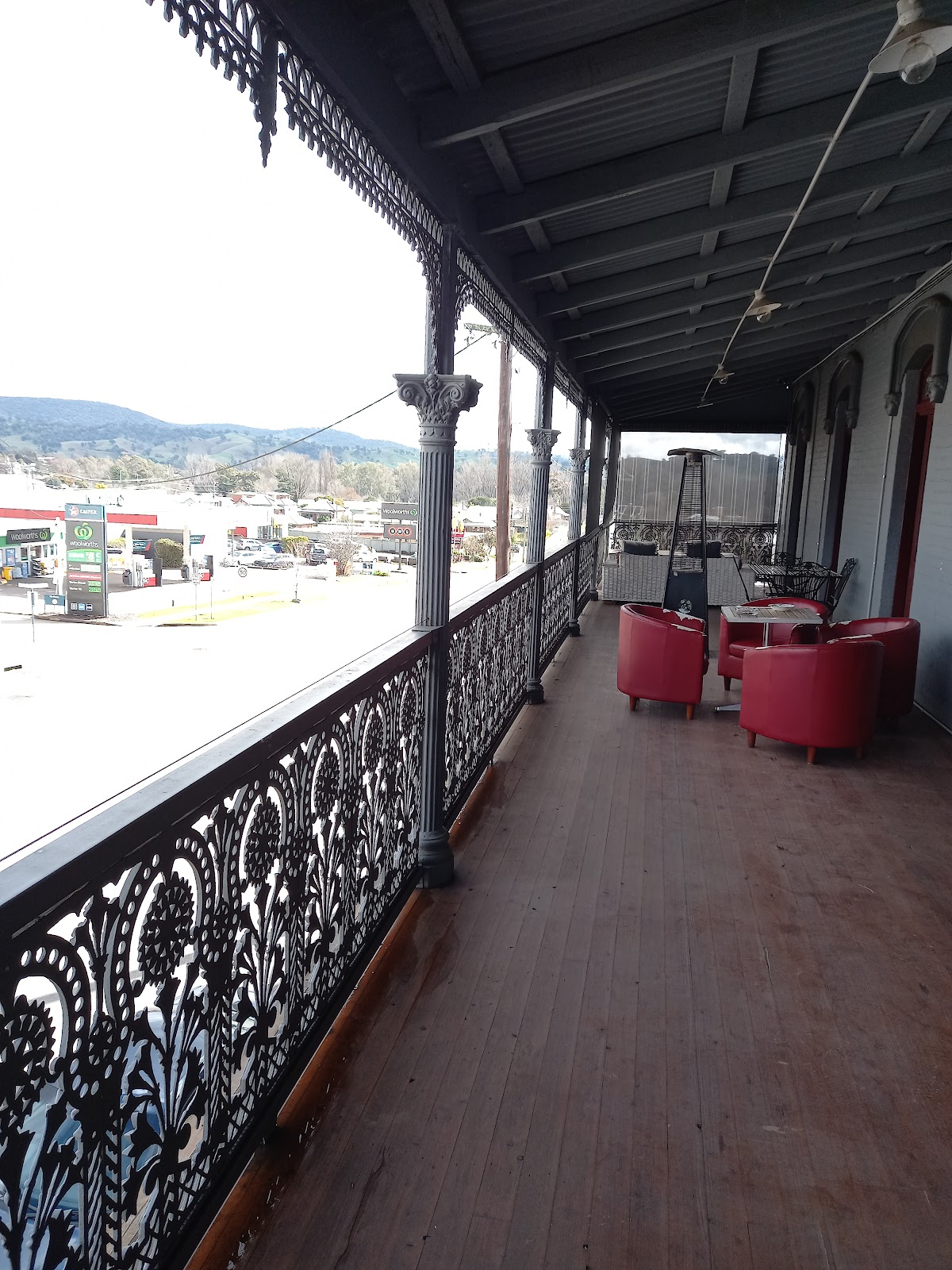 Oriental Hotel in Springwood - photo 5