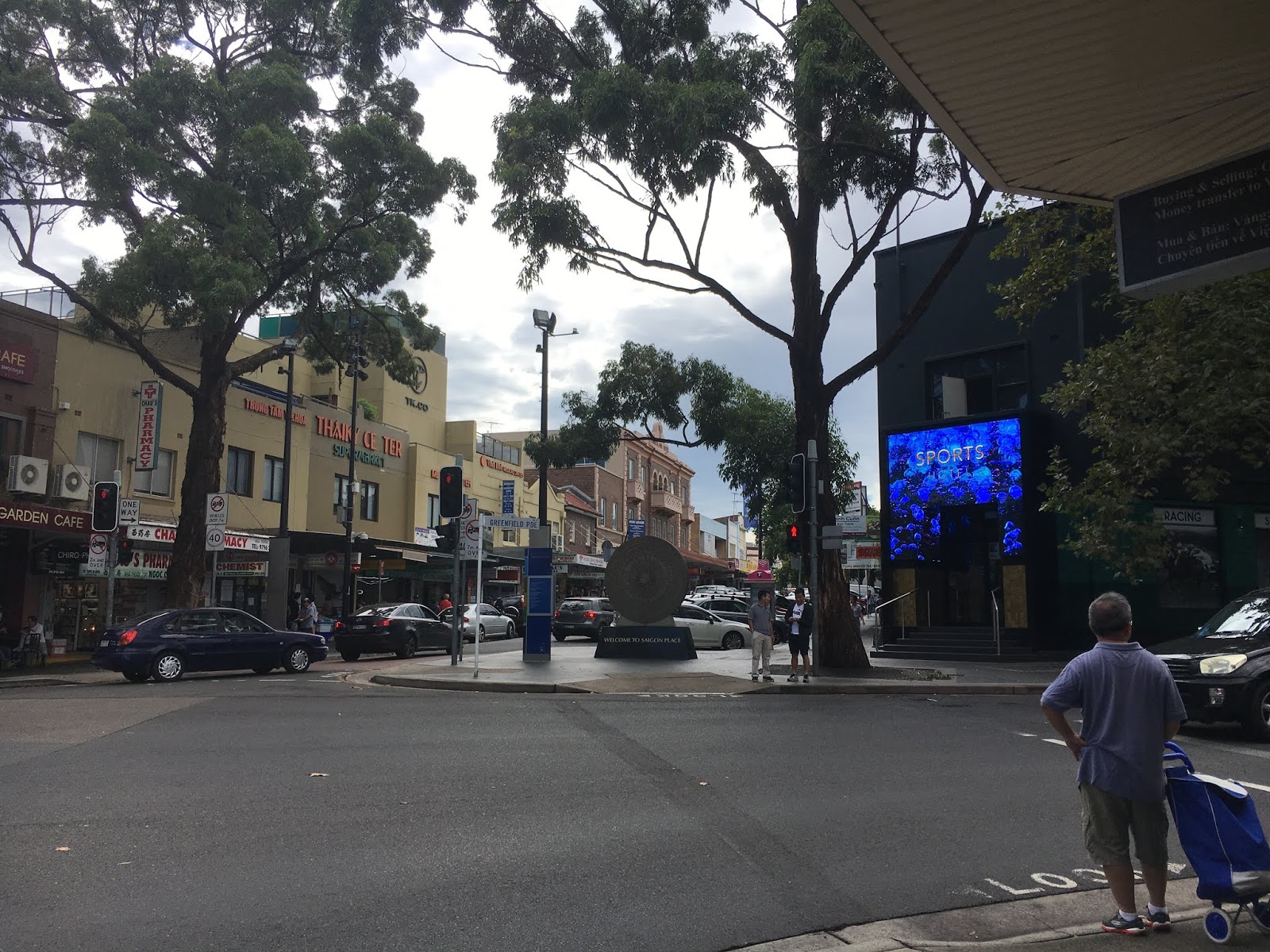Oscars Sports Hotel in Bankstown - photo 2