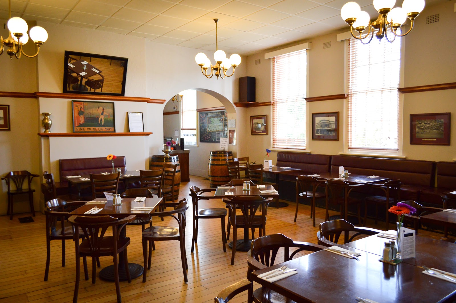 Palace Hotel in Mortlake - photo 4