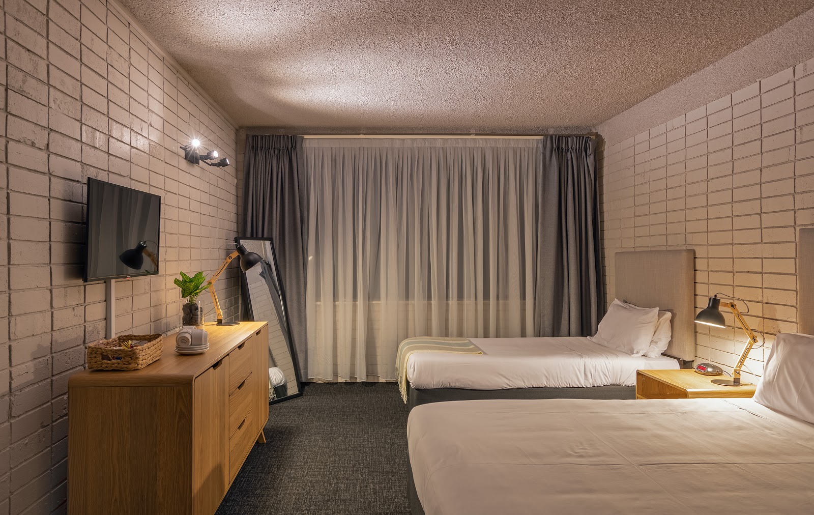 Palms Hotel in Greenacre - photo 7