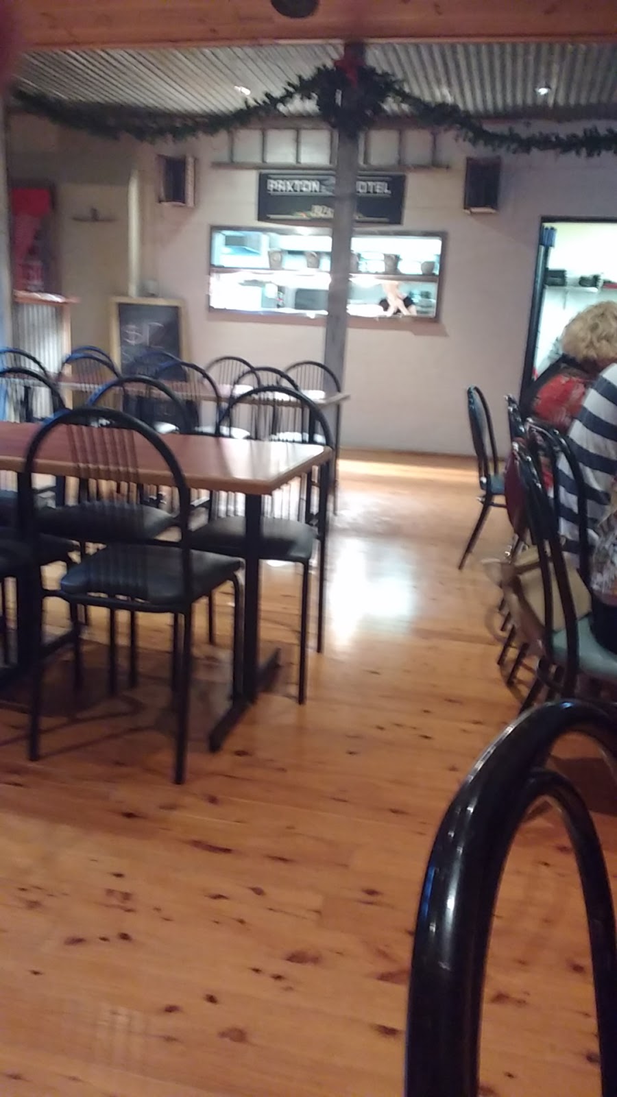 Paxton Hotel in Paxton - photo 3