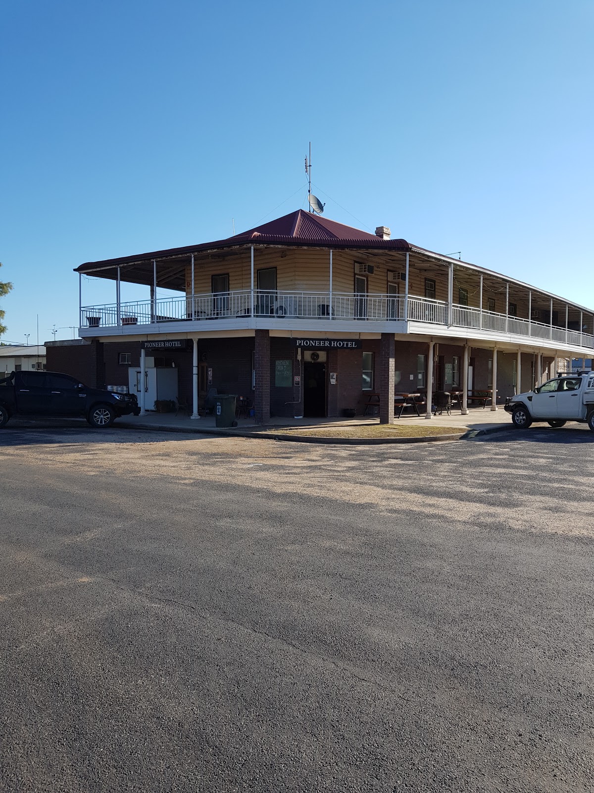 Pioneer Hotel in Boomi - photo 1
