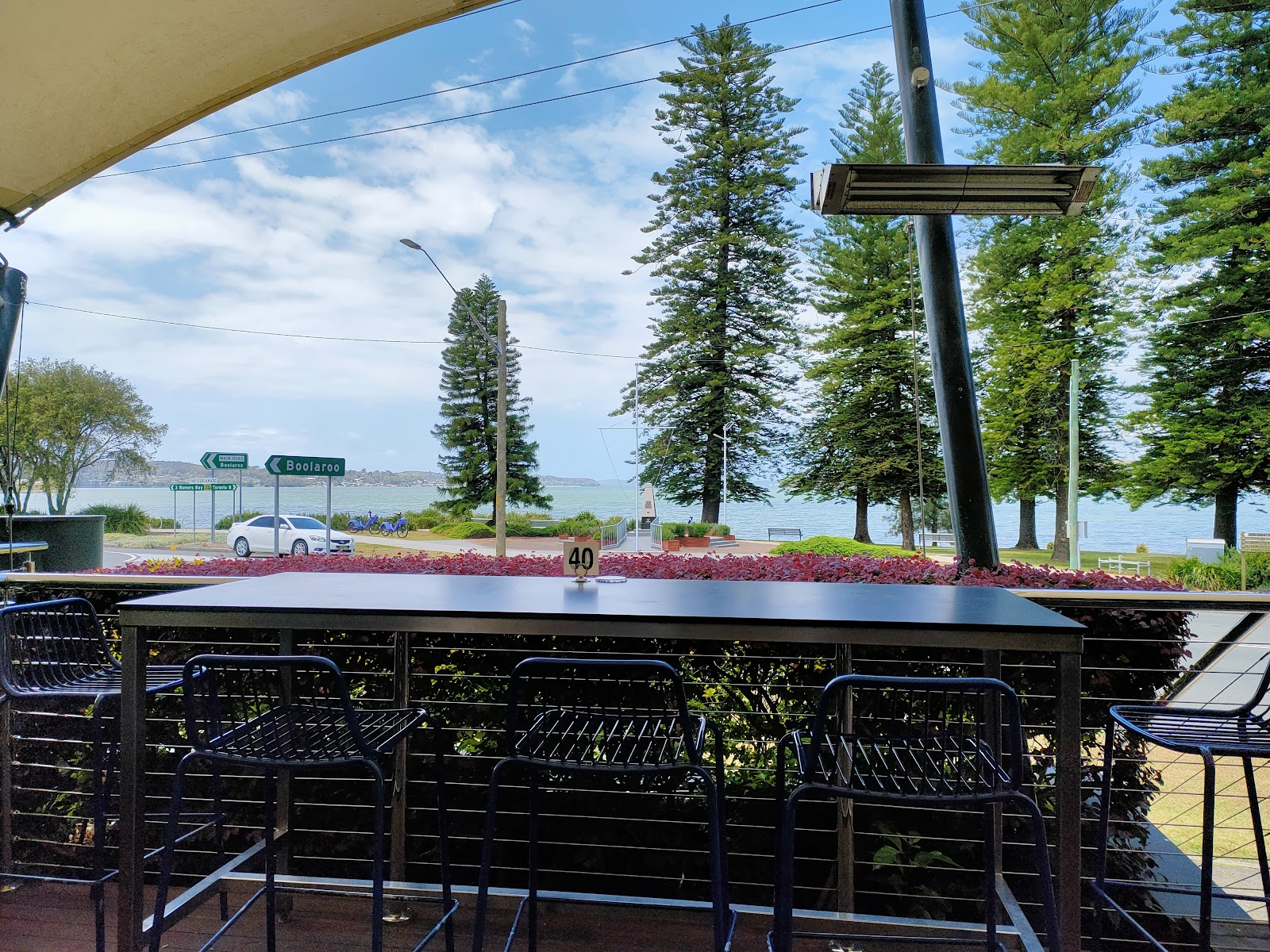 Pippi's at the Point Hotel in Speers Point - photo 3