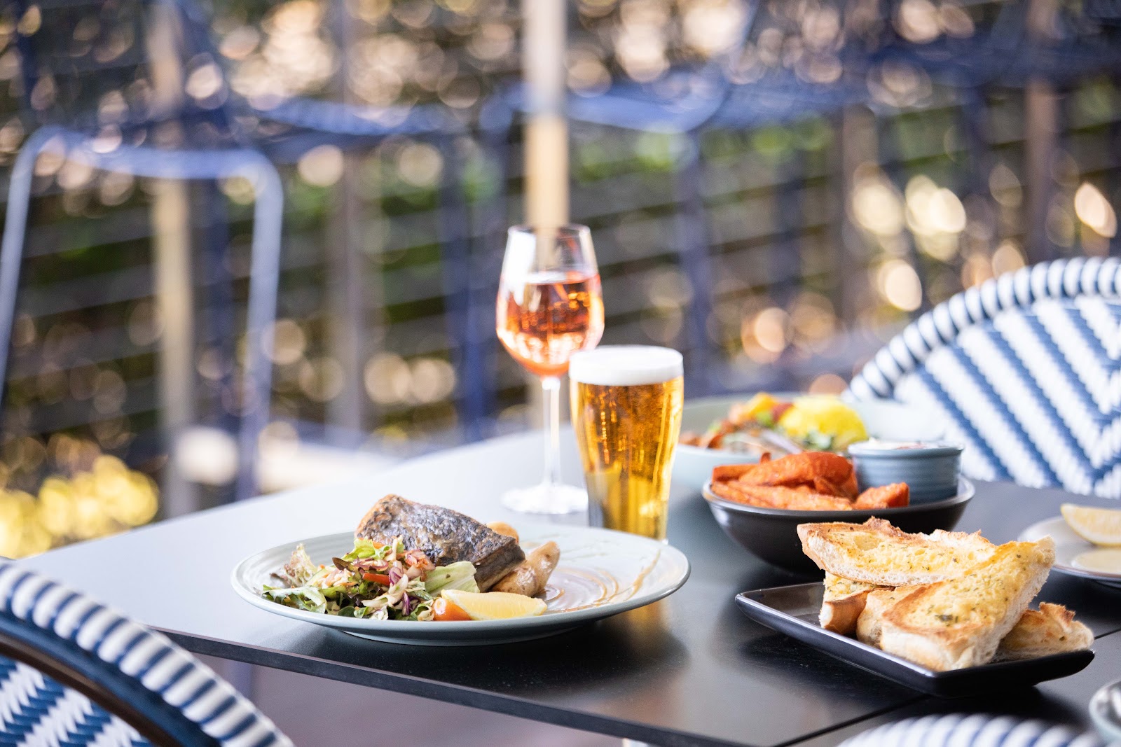 Pippi's at the Point Hotel in Speers Point - photo 5