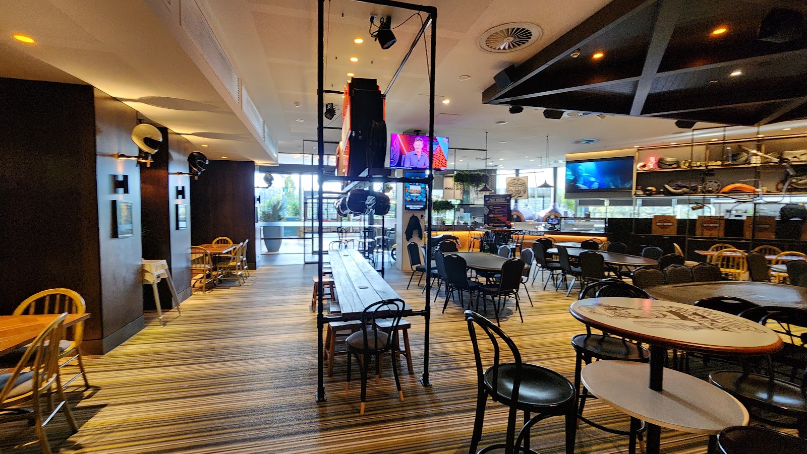 Pittwater RSL Club Ltd in Mona Vale - photo 1