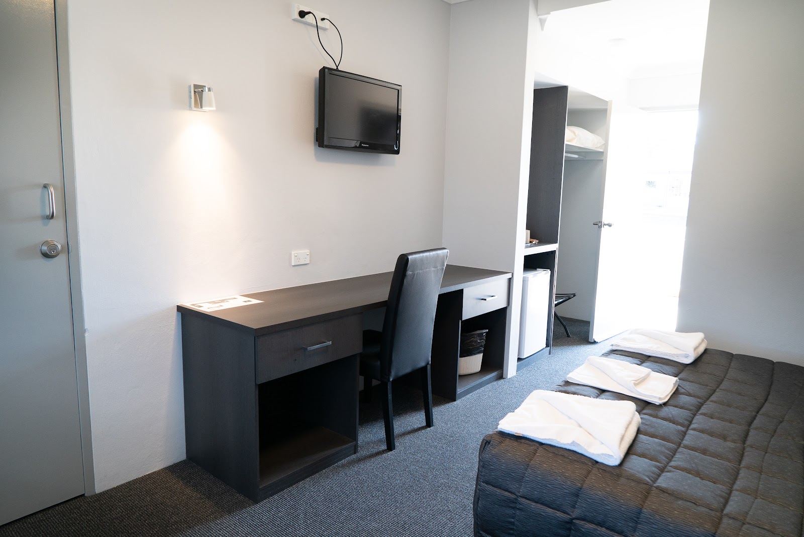 Plumpton Hotel in Glendenning - photo 9