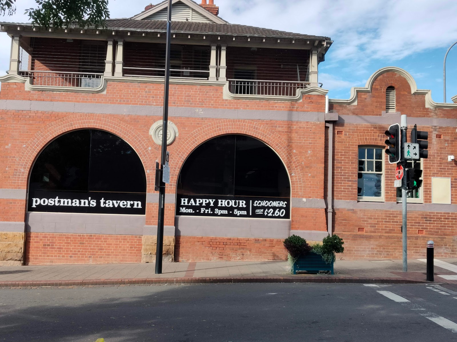 Postmans Tavern in Nowra - photo 1