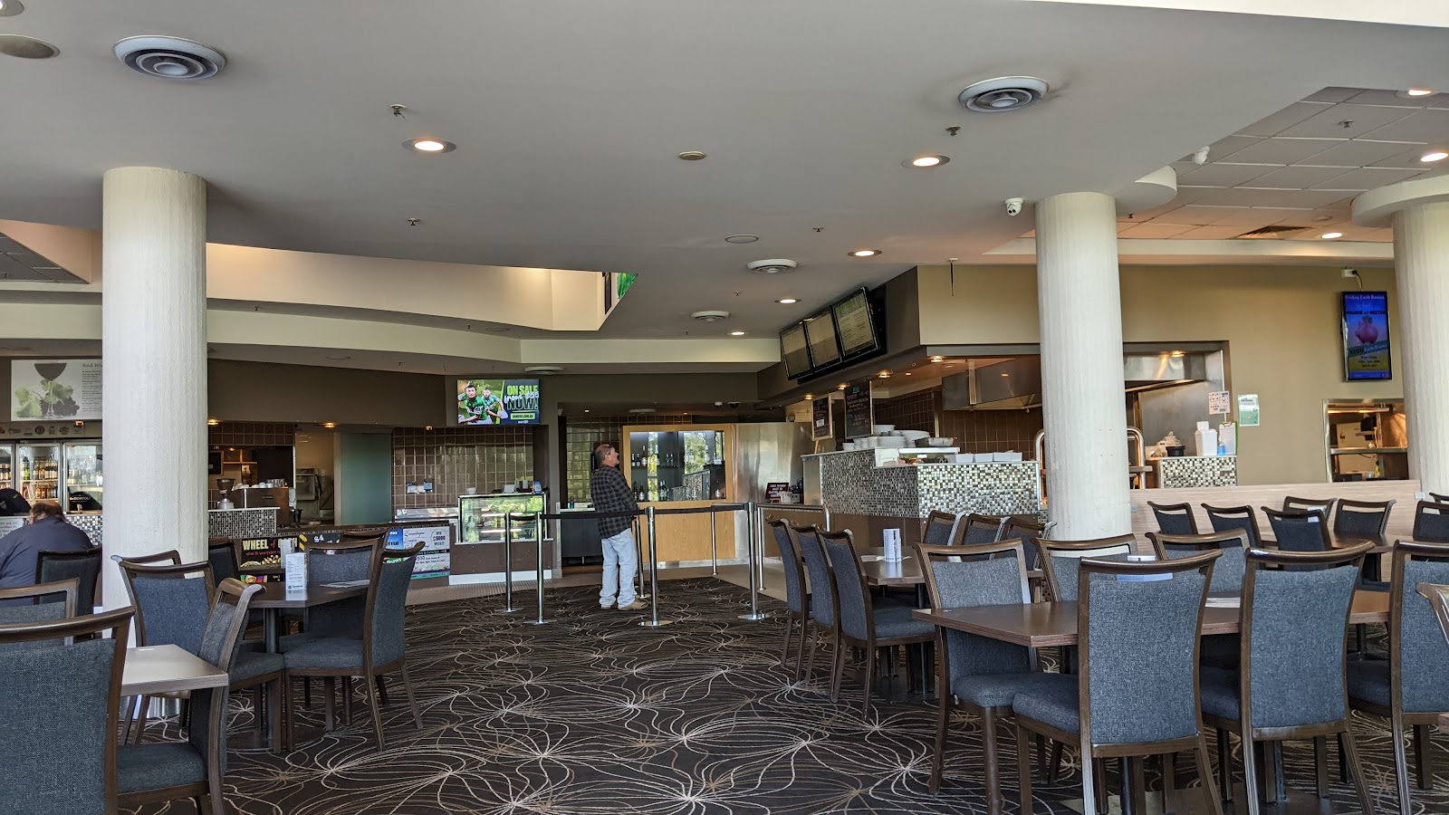 Queanbeyan Leagues Club Limited in Queanbeyan - photo 2