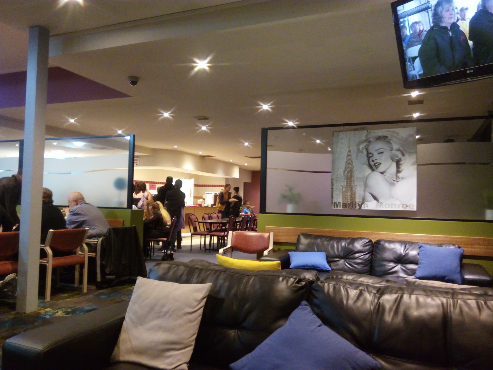 Queanbeyan RSL Memorial Bowling Club Limited in Queanbeyan East - photo 4