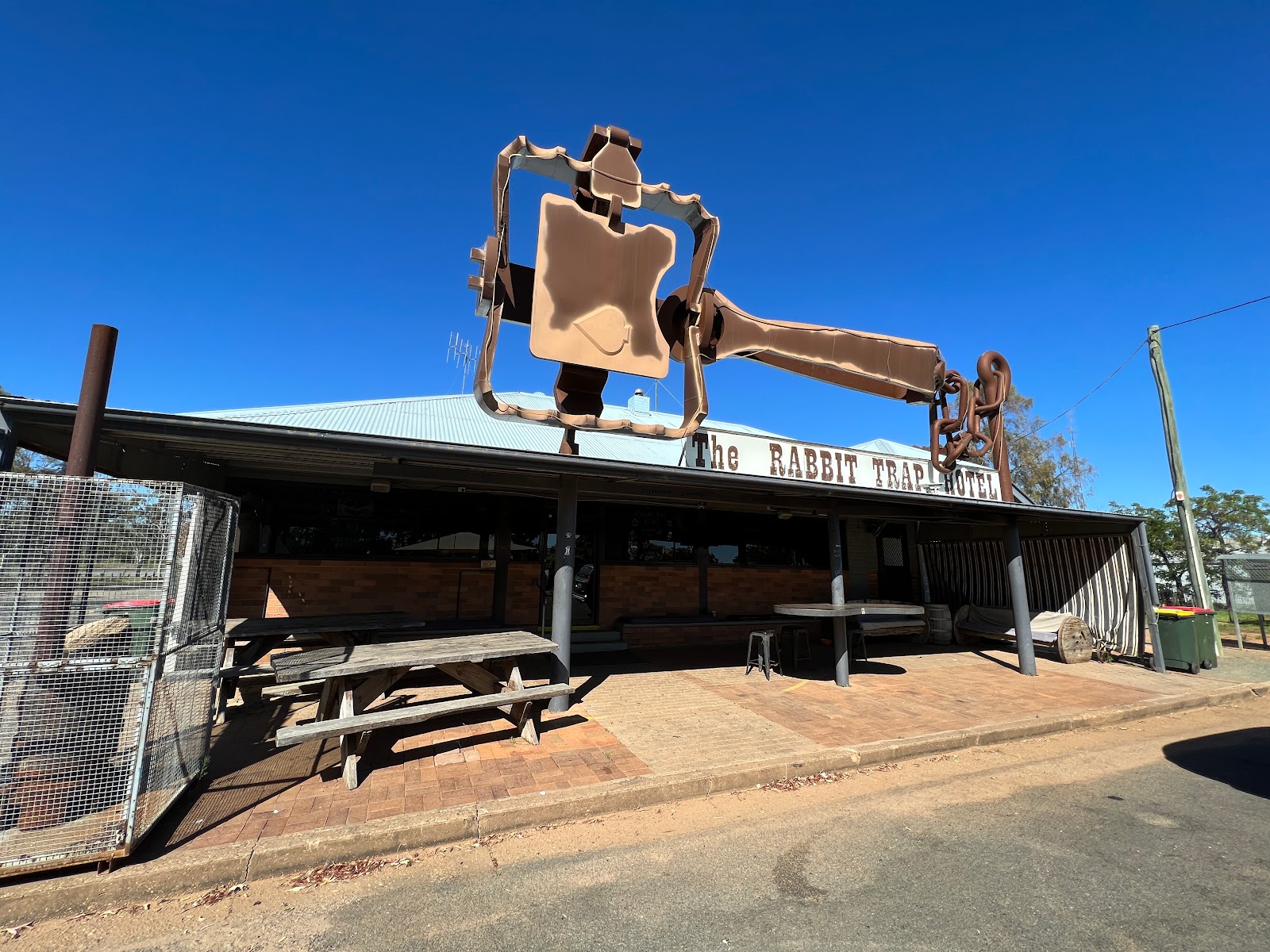 Rabbit Trap Hotel in Albert - photo 1