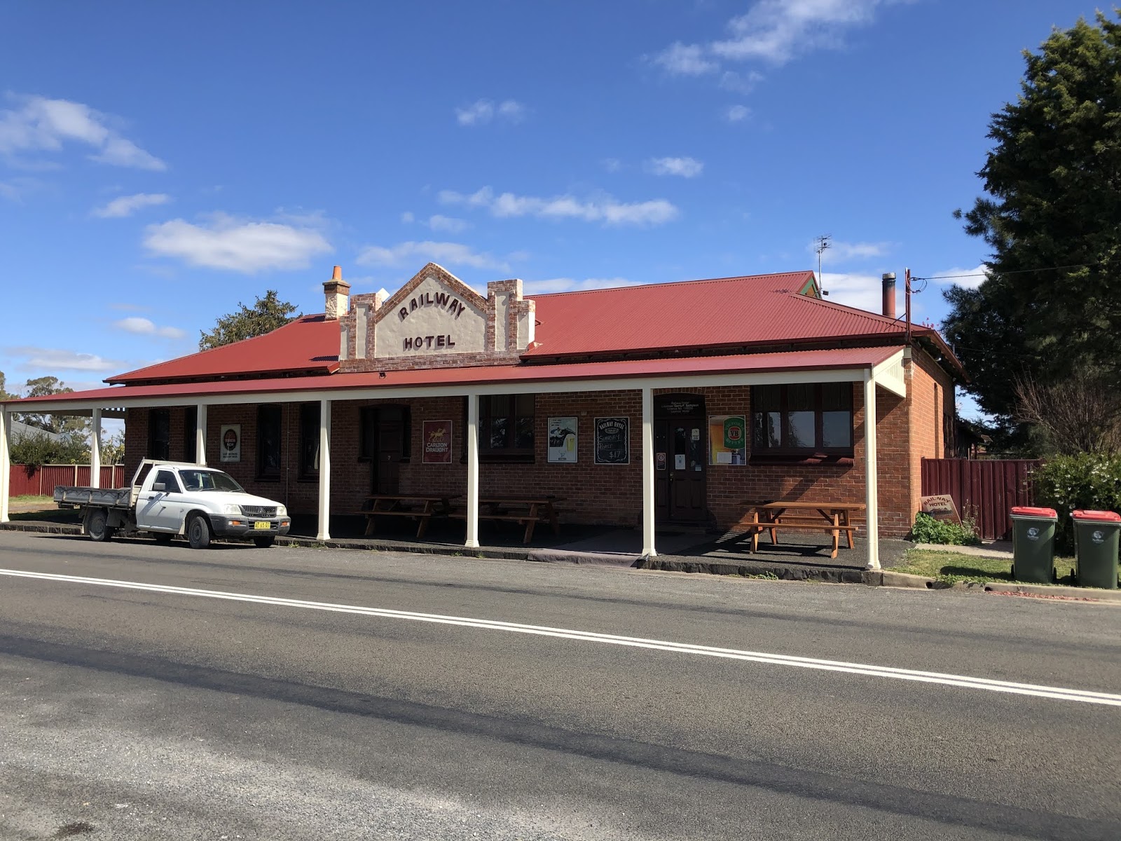 Railway Hotel (Spring Hill) in Spring Hill - photo 1