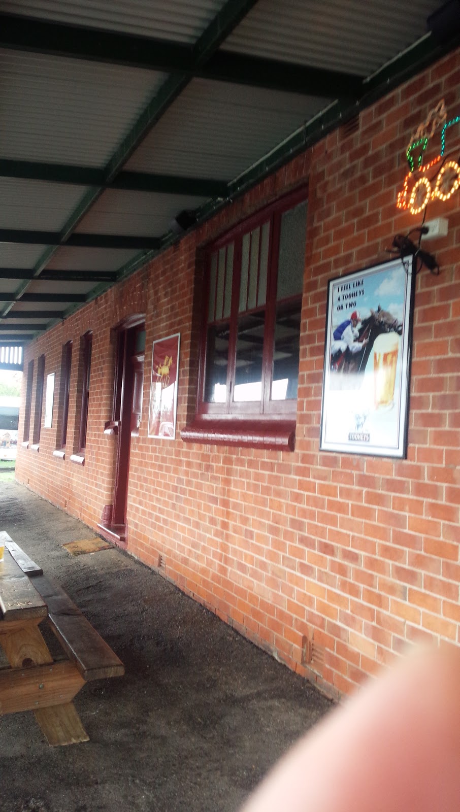 Railway Hotel (Spring Hill) in Spring Hill - photo 6