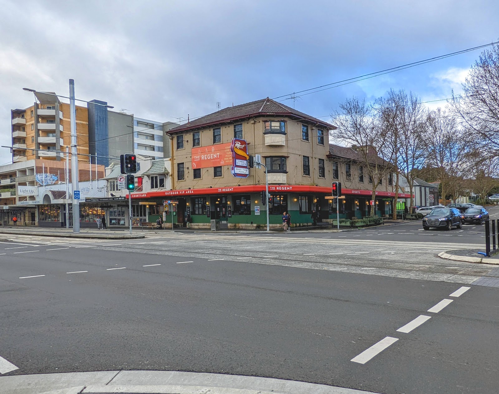 Regent Hotel in Kingsford - photo 1