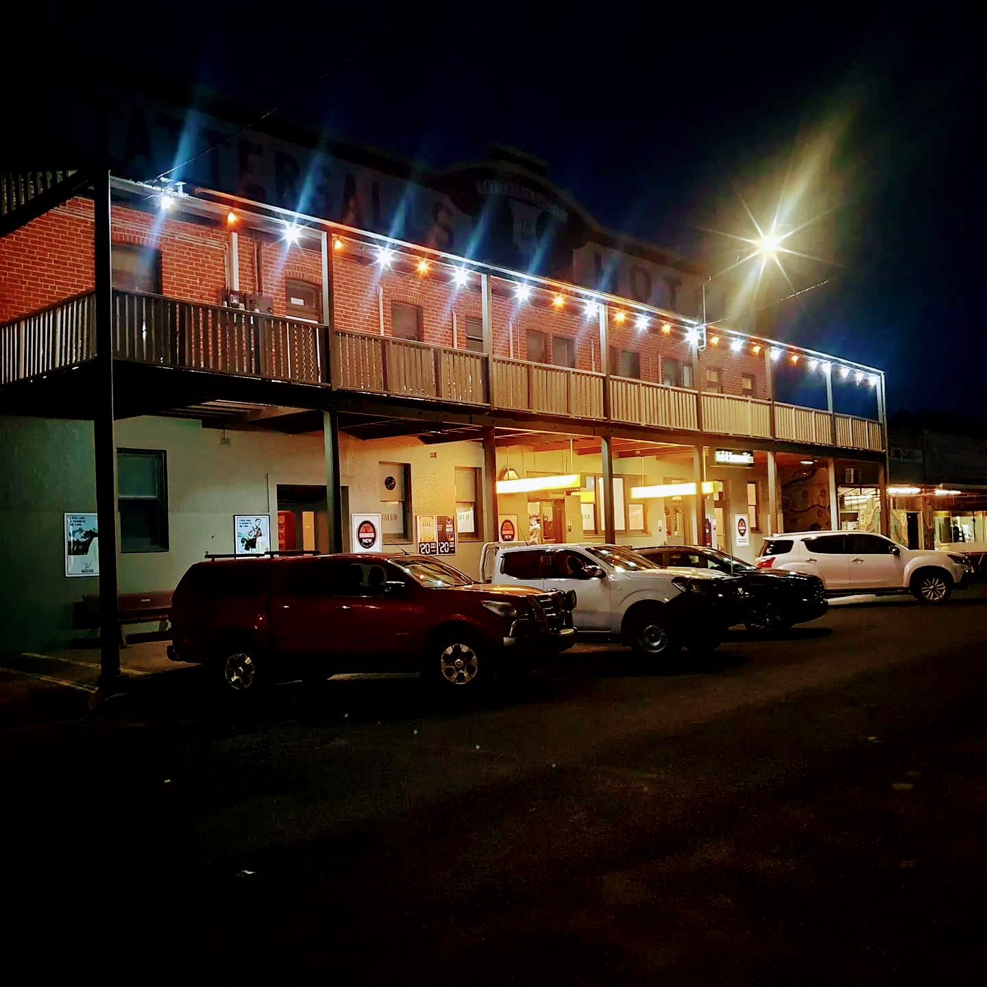Reggies Tattersalls Hotel in Baradine - photo 1
