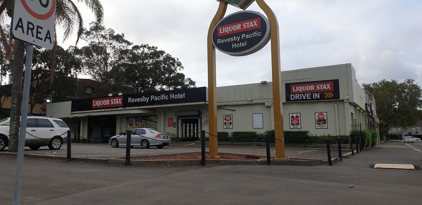 Revesby Pacific Hotel in Revesby - photo 2