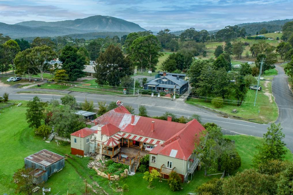 Robbie Burns Hotel in Wyndham - photo 1