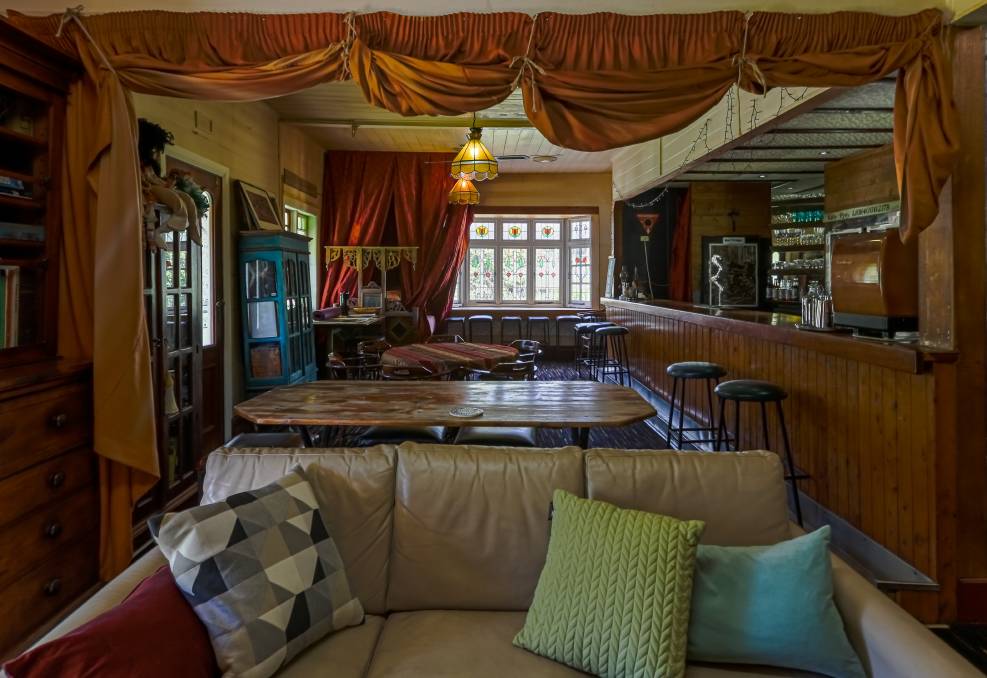 Robbie Burns Hotel in Wyndham - photo 8