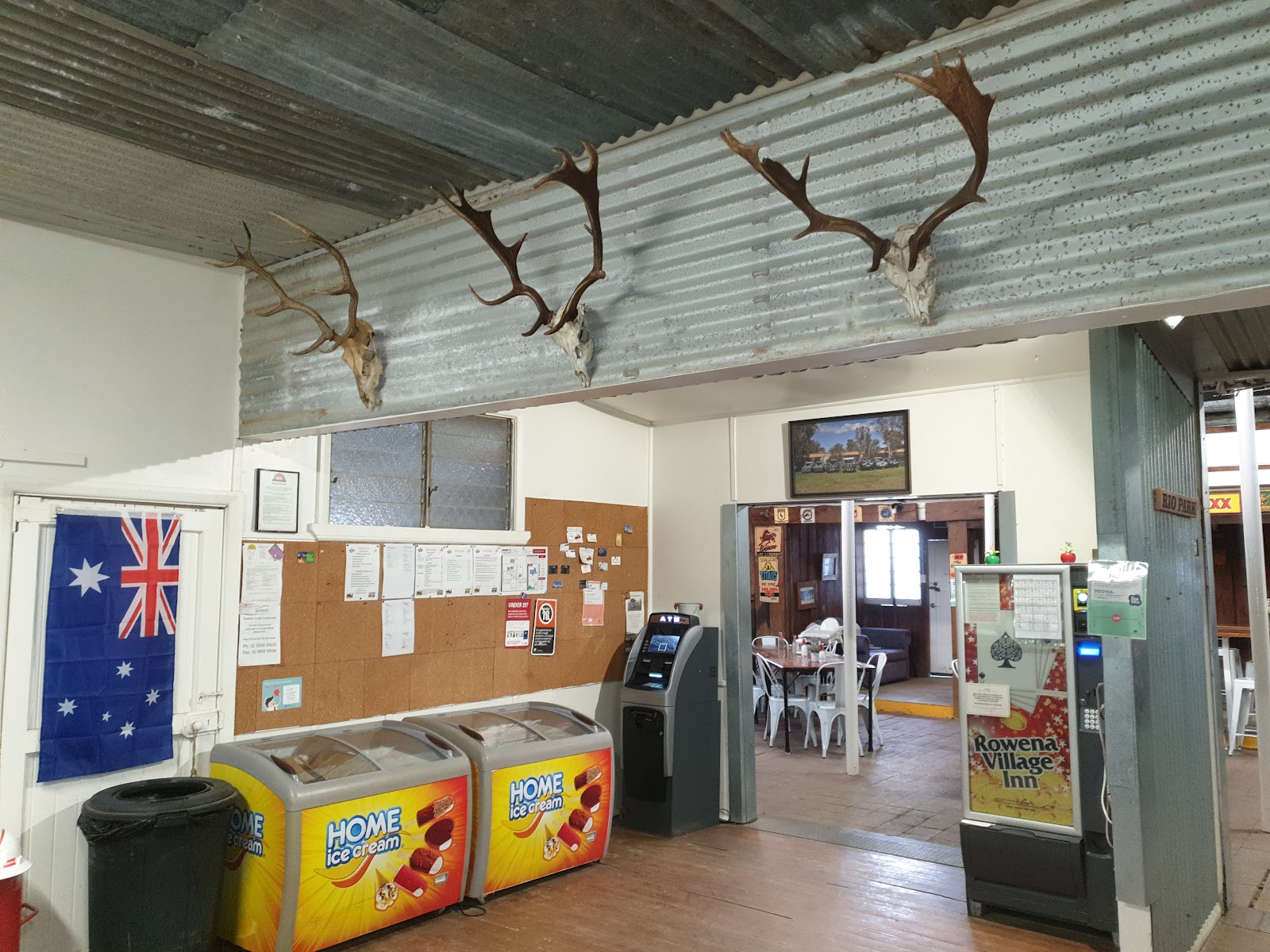 Rowena Village Inn in Rowena - photo 2