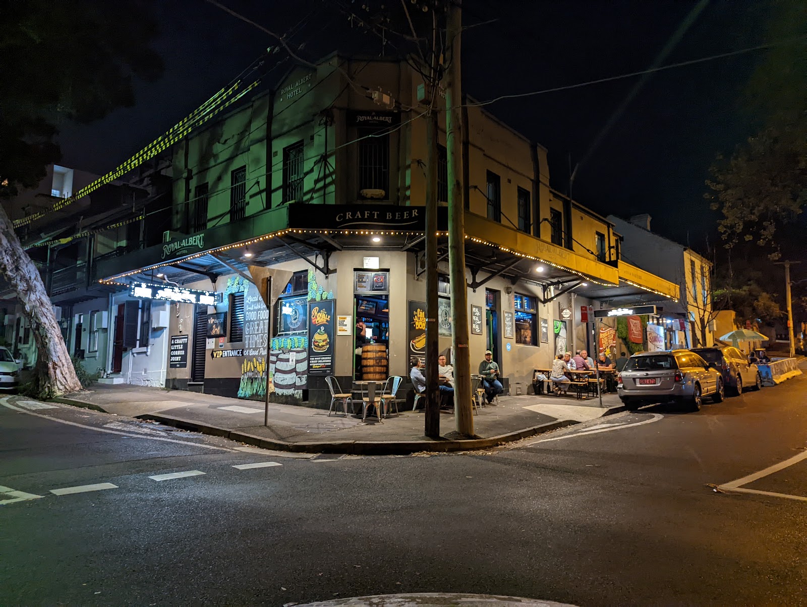 Royal Albert Hotel in Surry Hills - photo 1