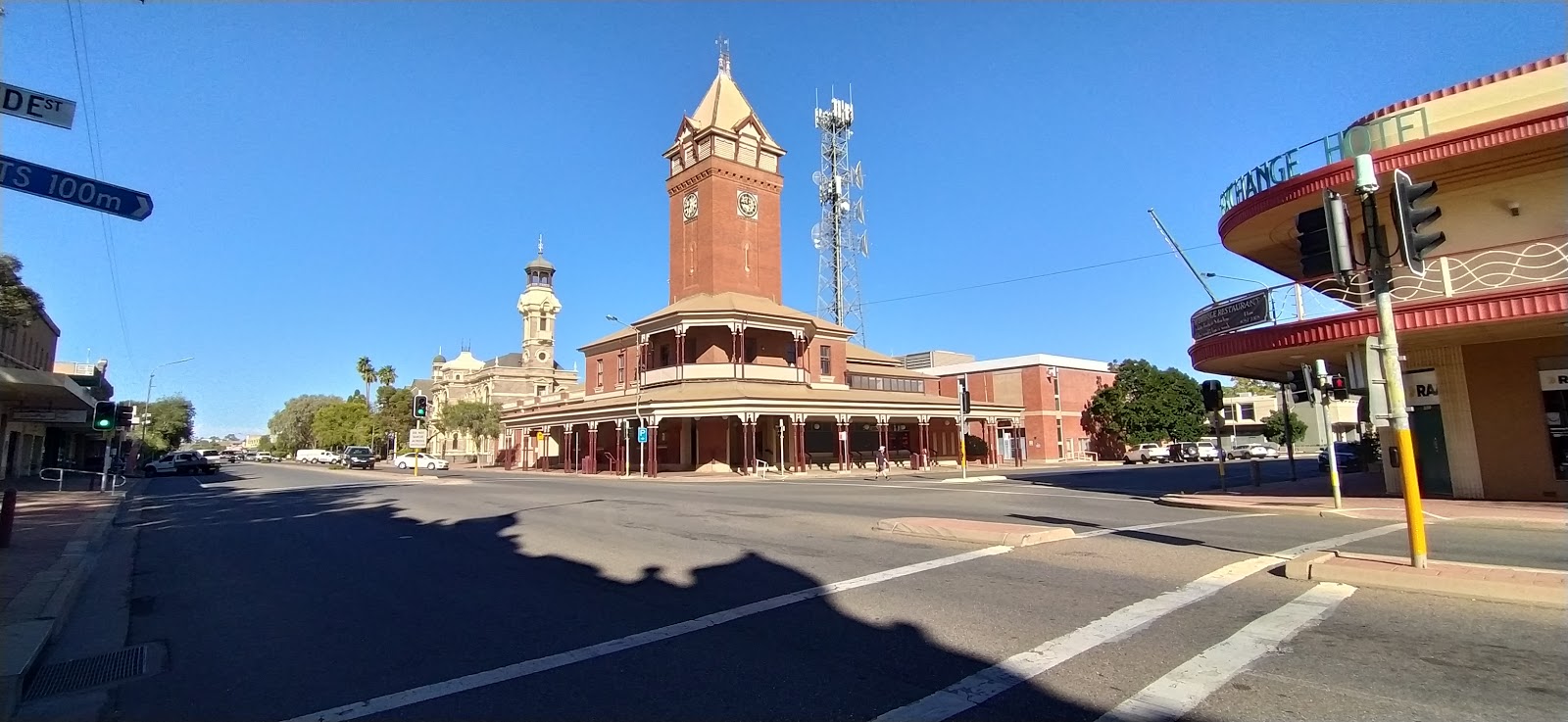 Royal Exchange Hotel MARRICKVILLE in Marrickville - photo 1