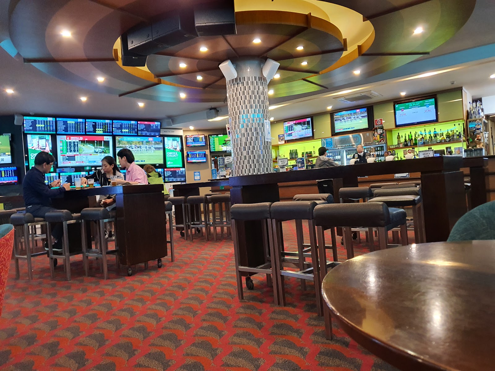 Royal Oak Hotel CESSNOCK in Cessnock - photo 3