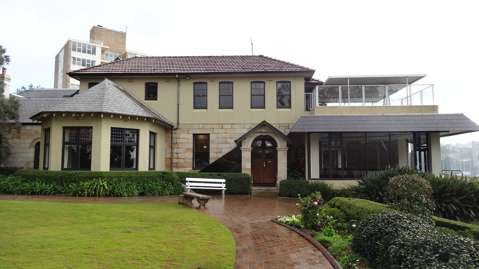Royal Sydney Yacht Squadron Club in Kirribilli - photo 1