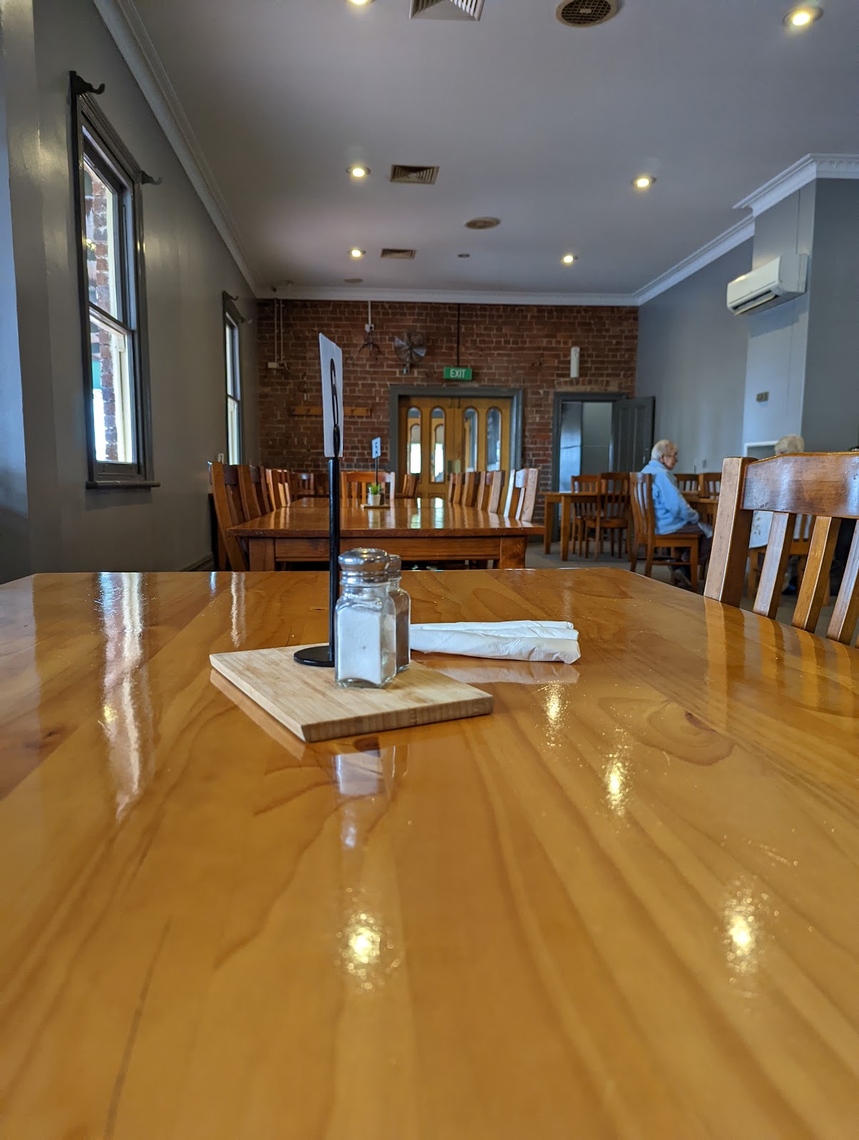 Royal Tavern in Coolamon - photo 4