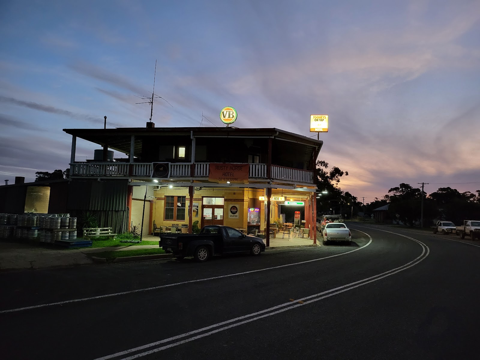 Rusty Horse Hotel in Bribbaree - photo 5