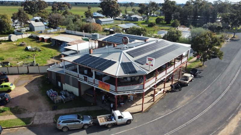Rusty Horse Hotel in Bribbaree - photo 2