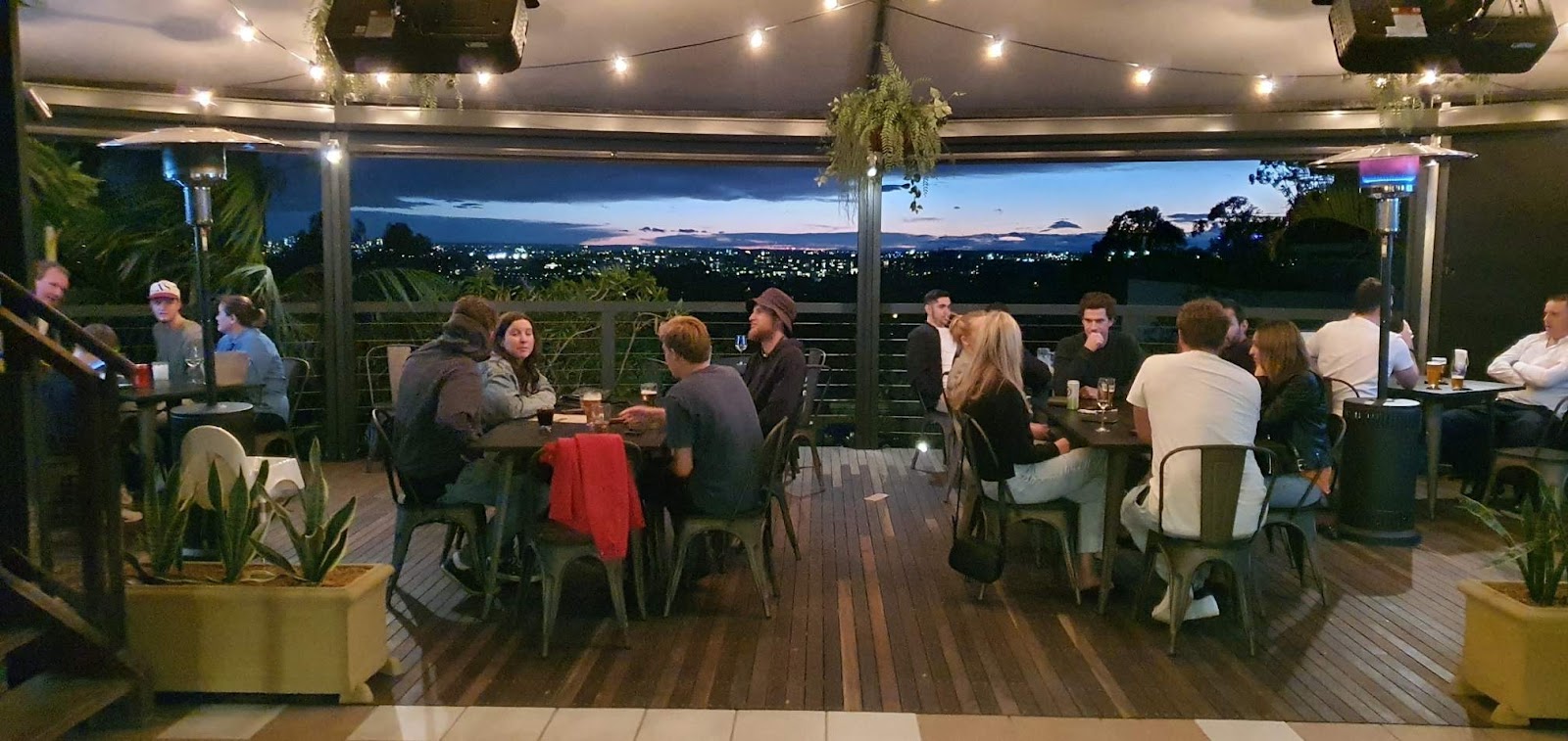 Sawdust Hotel in Gladesville - photo 2