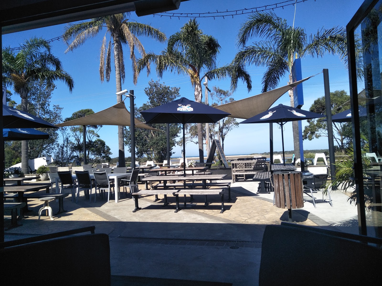Shoalhaven Heads Hotel Motel in Shoalhaven Heads - photo 4